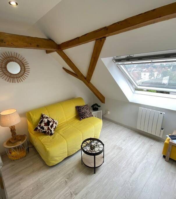Esprit Jaune - Cosy Salengro - Sauna & Sport Club *